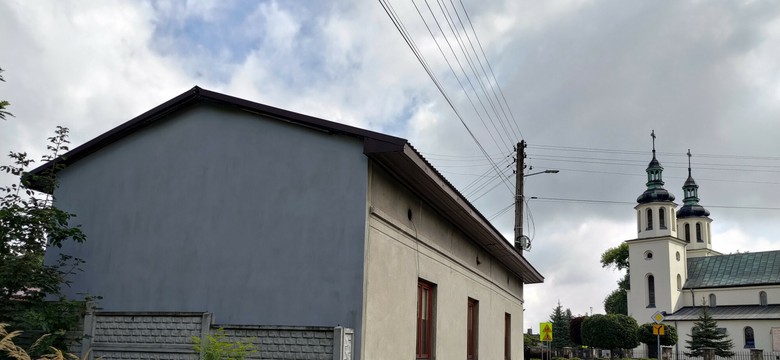Meble, pralka a nawet siłownia. Tak wyglądała kryjówka Jacka Jaworka