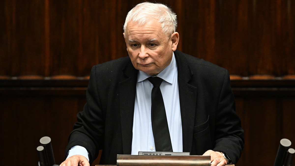 Podwójna kara dla Jarosława Kaczyńskiego od sejmowej komisji etyki