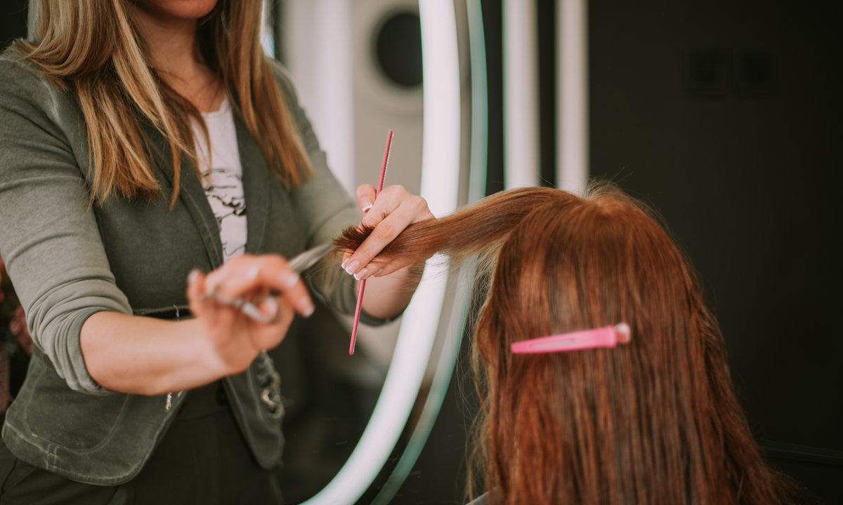 "Cicha usługa" w salonach fryzjerskich to nowy hit. "Brzmi jak marzenie" – mówią Polki