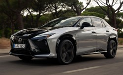 Nowy Lexus wjeżdża do Polski. Jest duży, wygodny i szybki. Ile kosztuje?