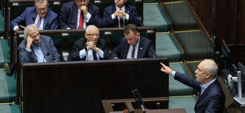 "Ubolewam nad swoim zachowaniem". Terlecki przeprosił Nitrasa za słowa o "pajacu "