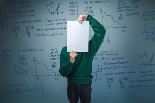 Pensje pedagogów do przeliczenia. Zasady będzie określać Karta nauczyciela