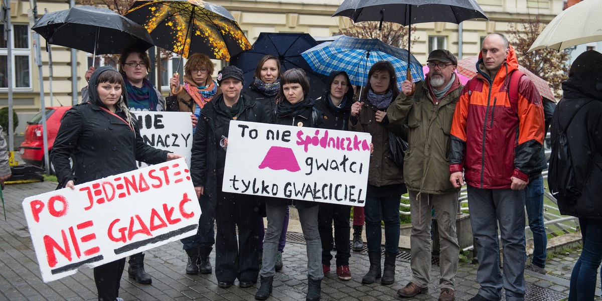 Protest przed bielskim Sądem Okręgowym