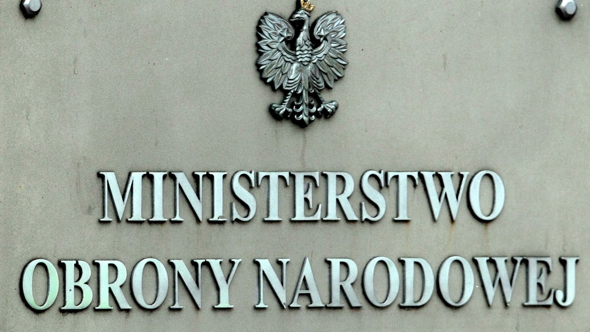 Ministerstwo Obrony Narodowej od lat prowadzi bezpardonową walkę w sądach z wojskowymi i cywilnymi ofiarami wojny w Afganistanie, które domagają się odszkodowań na drodze cywilnej. Wielu z nich to osoby o ciężkim uszczerbku na zdrowiu. Kolejna ofiara właśnie wygrała w sądzie. Ale walka weteranów z MON jest daleka od szczęśliwego finału.