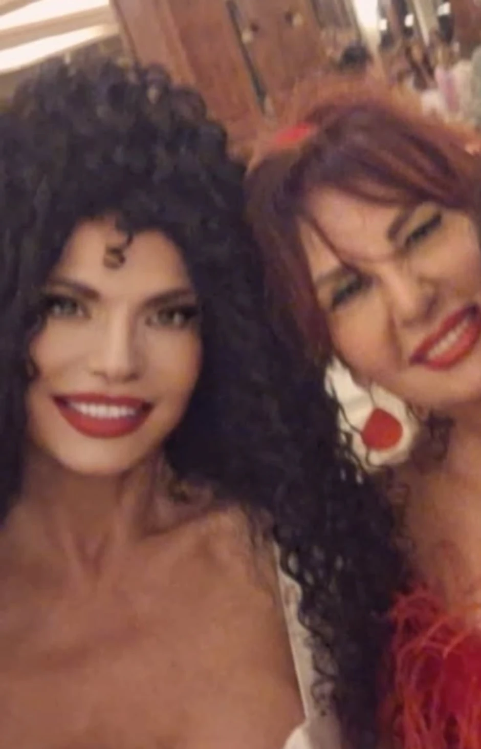 Lidija Vukićević sa sestrom