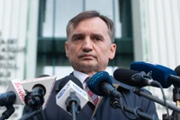 Ziobro na celowniku prokuratury. "Nie trzeba być ultrasem, by przyjąć to z zadowoleniem"