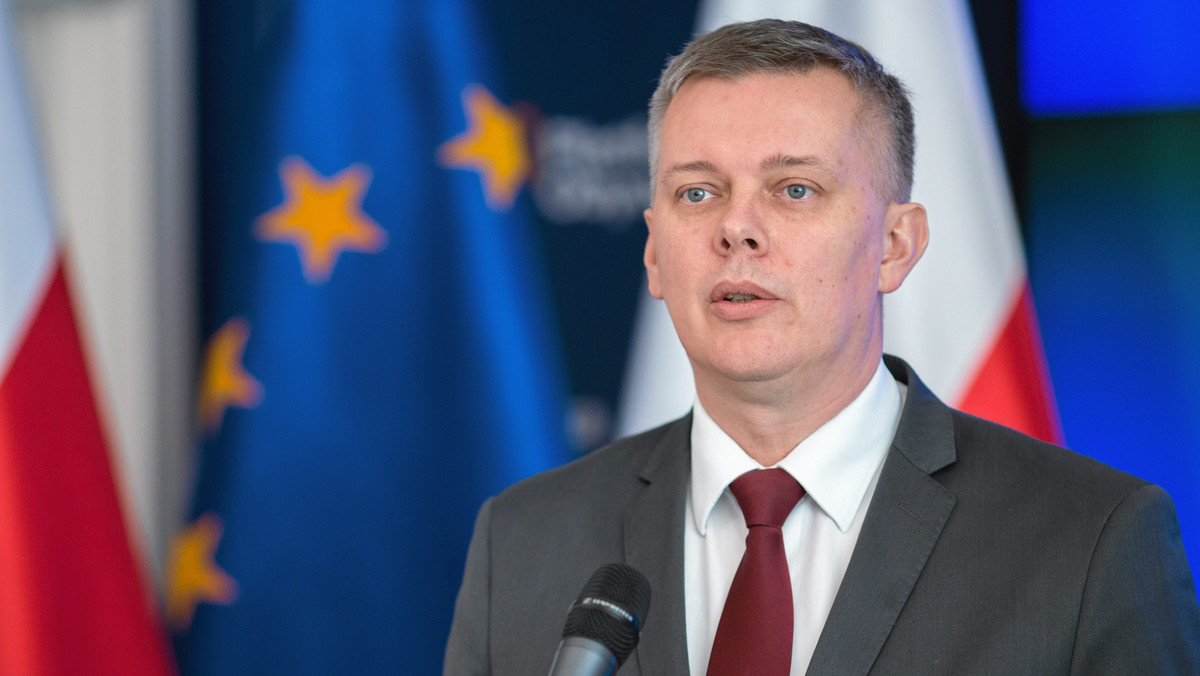 - Pomysł Witolda Waszczykowskiego jest dziwny, a sama inicjatywa - nietrafiona. Łączenie spraw NATO ze sprawami Unii Europejskiej to jest ogromny błąd – ocenił Tomasz Siemoniak, komentując wczorajszy wywiad szefa MSZ dla agencji Reutera.  - Amerykanom nie podoba się takie podejście, bo USA nie są członkiem UE. Łączenie takich spraw odbywa się ze szkodą dla interesów Polski i naszych sojuszników w Europie Środkowo-Wschodniej – stwierdził były minister obrony narodowej.