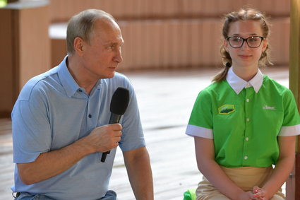 Putin może się uśmiechnąć na myśl o 2018 r. "Rosja skorzysta na dobrej koniunkturze"