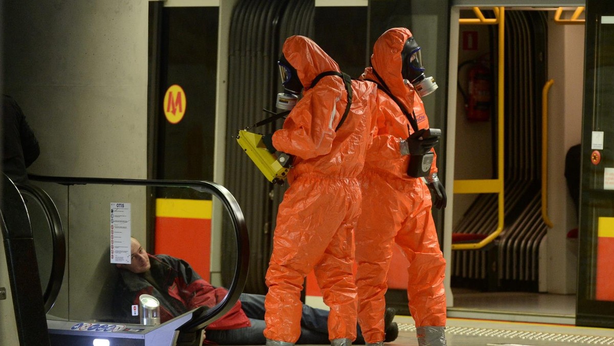 pozorowany chemiczny atak terrorystyczny na stacji metra Stadion Narodowy