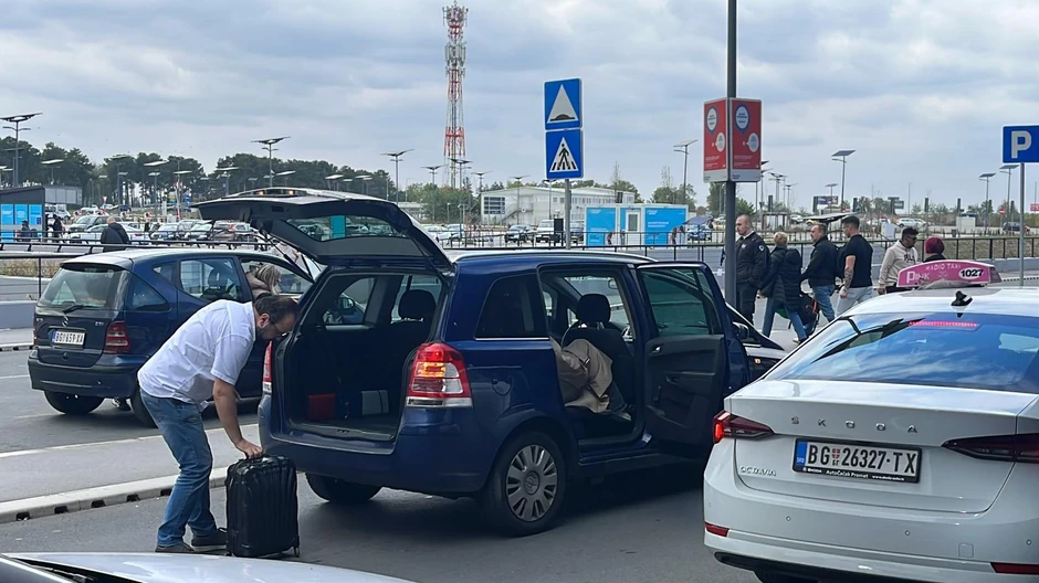 Nataša Ninković na aerodromu