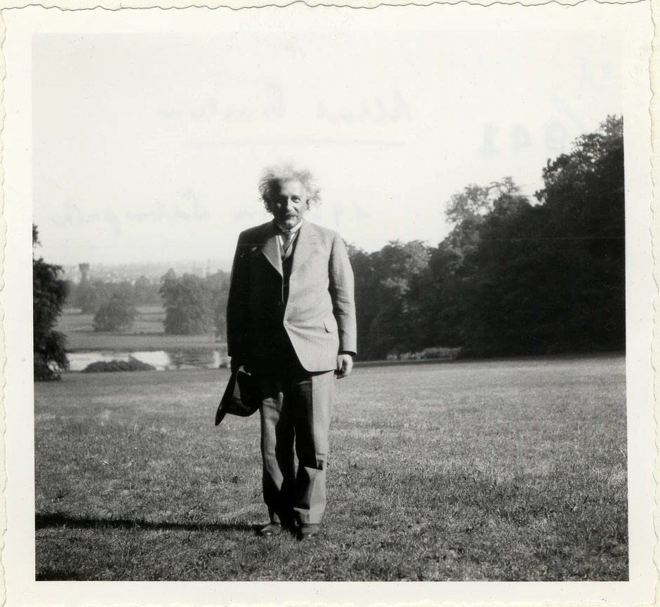 Albert Ajnštajn