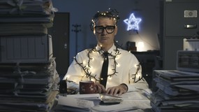 Grudniowy grafik pracy: trzeba pamiętać o zwiększonej liczbie dni świątecznych