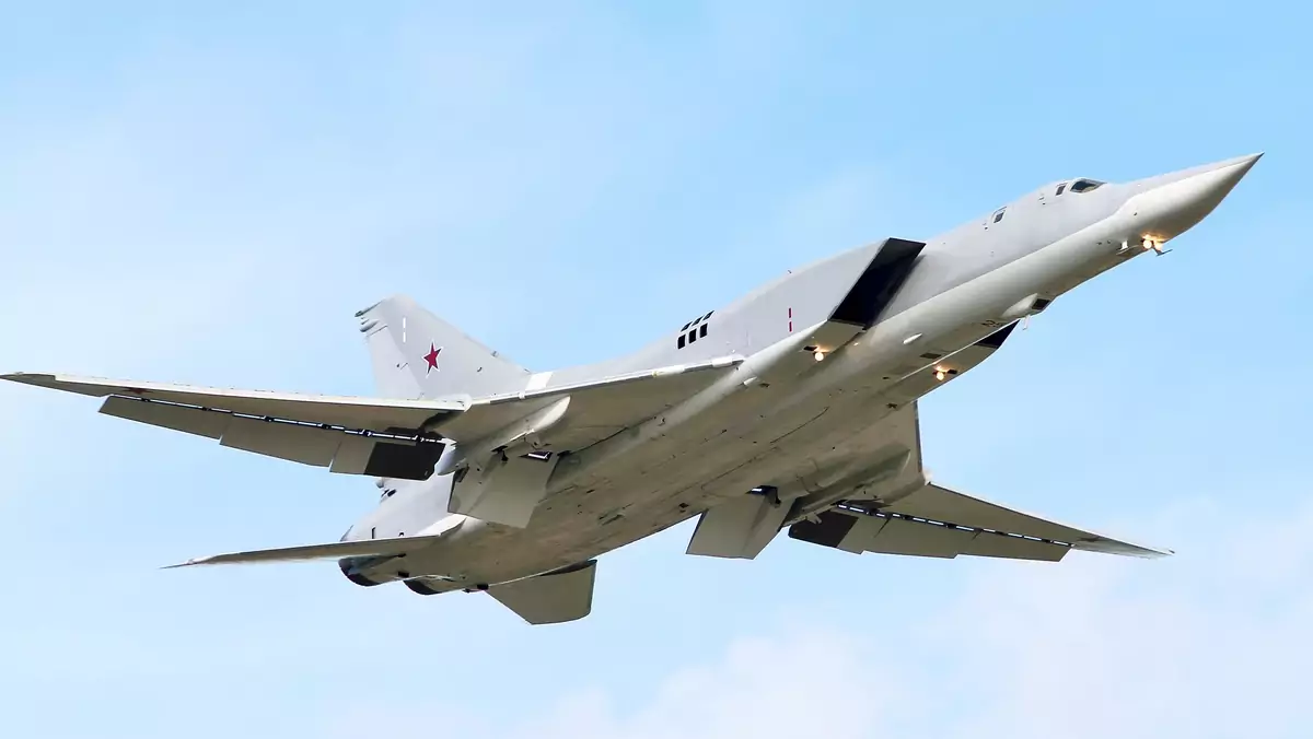 Tu-22 to jeden z bombowców używanych przez Rosję do atakowania Ukrainy