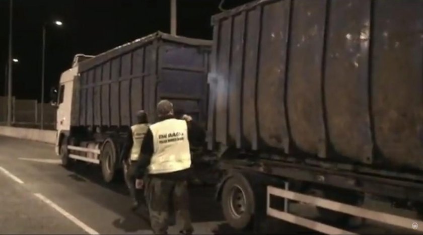 Wieźli do Polski kilkadziesiąt ton toksycznych odpadów. Miały trafić do huty