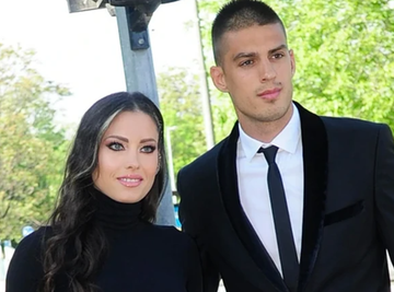 Mirka Vasiljević i Vujadin Savić zajedno u javnosti prvi put nakon skandala sa transrodnom A.K.! Posle fudbalera i glumica uslikana na rođendanu