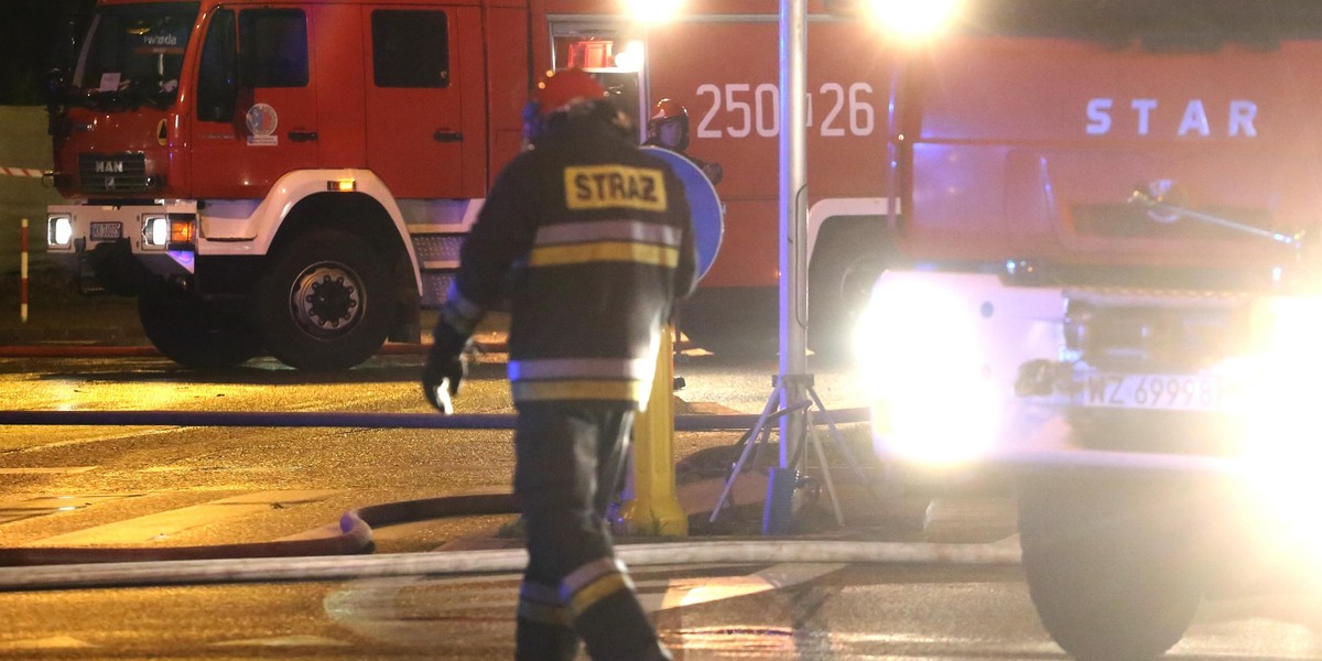 Spłonęła budka na parkingu przy ul. Madalińskiego