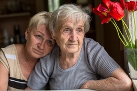 Kad umru majka i otac OVE 4 STVARI SE ZAUVEK PROMENE: Niko vas neće voleti kao roditelji - kada ih više ne bude ništa više nije isto