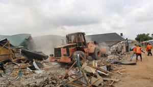 FCTA has demolished shanties illegally built on a road corridor in Wuse Zone 3 [Leadership News]