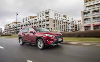 Toyota RAV4 – sprawdziliśmy, ile jest warta