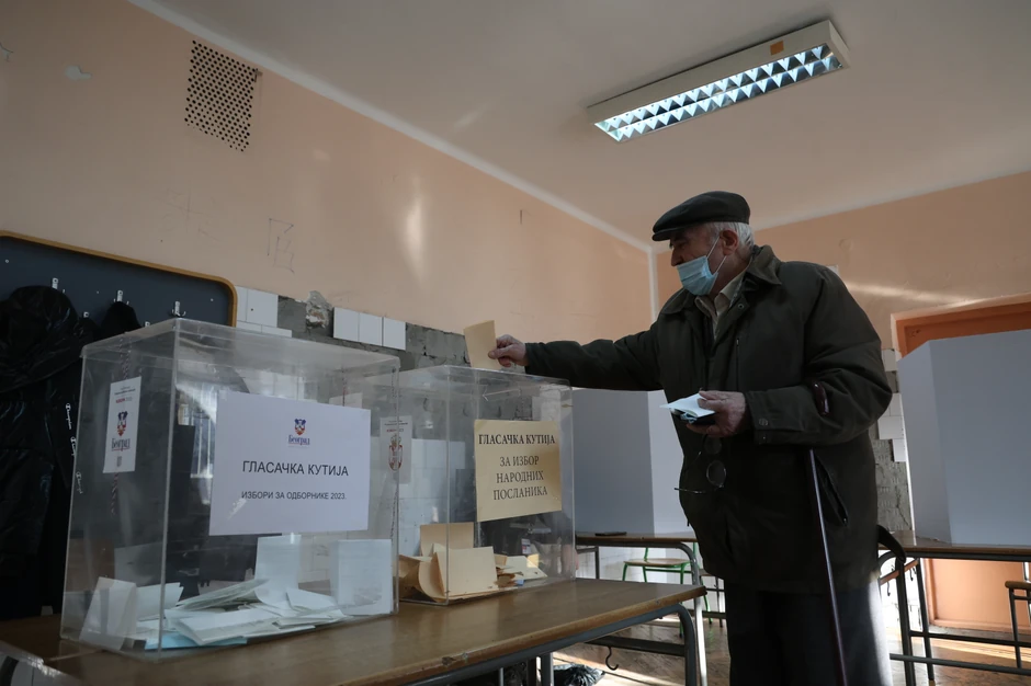 Biračka mesta na izborima 2023 biće otvorena do 20 sati