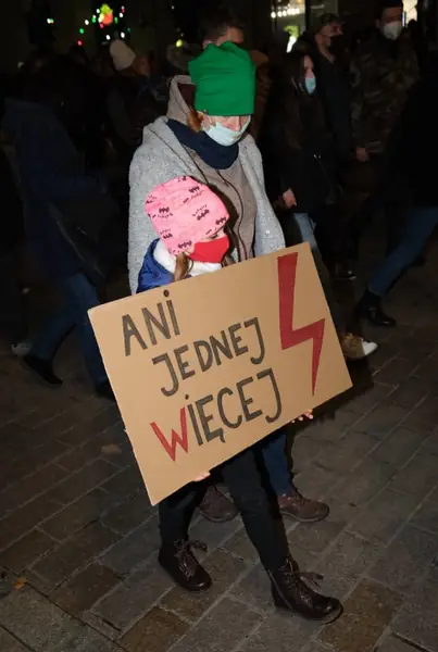 Marsz &quot;Ani jednej więcej!&quot; w Warszawie