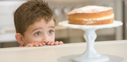 Trzymasz jedzenie na kuchennym blacie? Będziesz grubszy