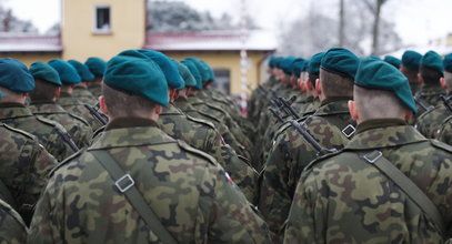 Lawina odejść z wojska. Generałowie ujawniają, czemu ludzie zrzucają mundur