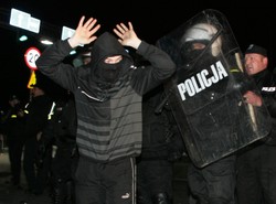 Sąd wypuszcza na wolność zadymiarzy