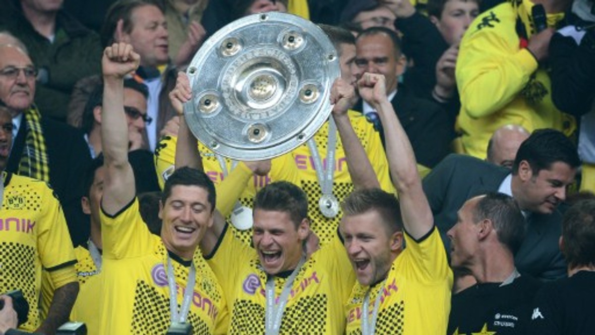 Łukasz Piszczek i Robert Lewandowski z Borussii Dortmund znaleźli się w najlepszej jedenastce sezonu 2011/12 w niemieckiej Bundeslidze wybranej przez dziennikarzy magazynu Bild. W sumie wyróżnionych zostało aż pięciu zawodników mistrza Niemiec.