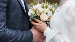 polacy coraz częściej szukają miłości za granicą. znamy liczby