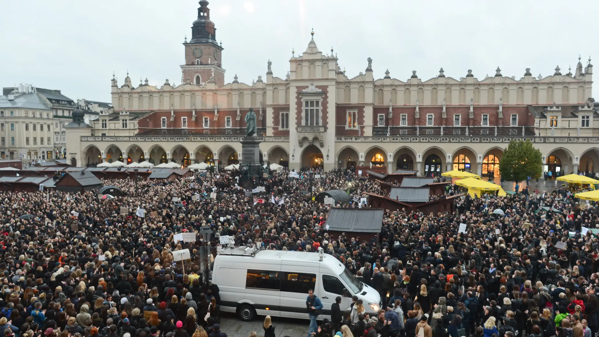 Cztery powody, dla których referendum ws. aborcji jest pomysłem rodem z cyrku