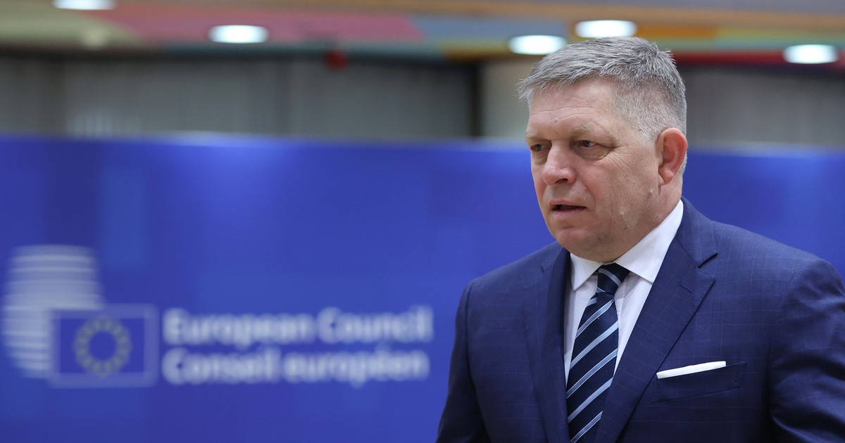 Robert Fico ismét golyót kapott – ezúttal levélben: döbbenetes részletek derültek ki