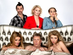 Wielka prapremiera teatralna w Świnoujściu. Tomasz Sapryk w swoim debiucie reżyserskim