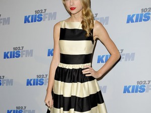 Taylor Swift ünnepi hangulatban