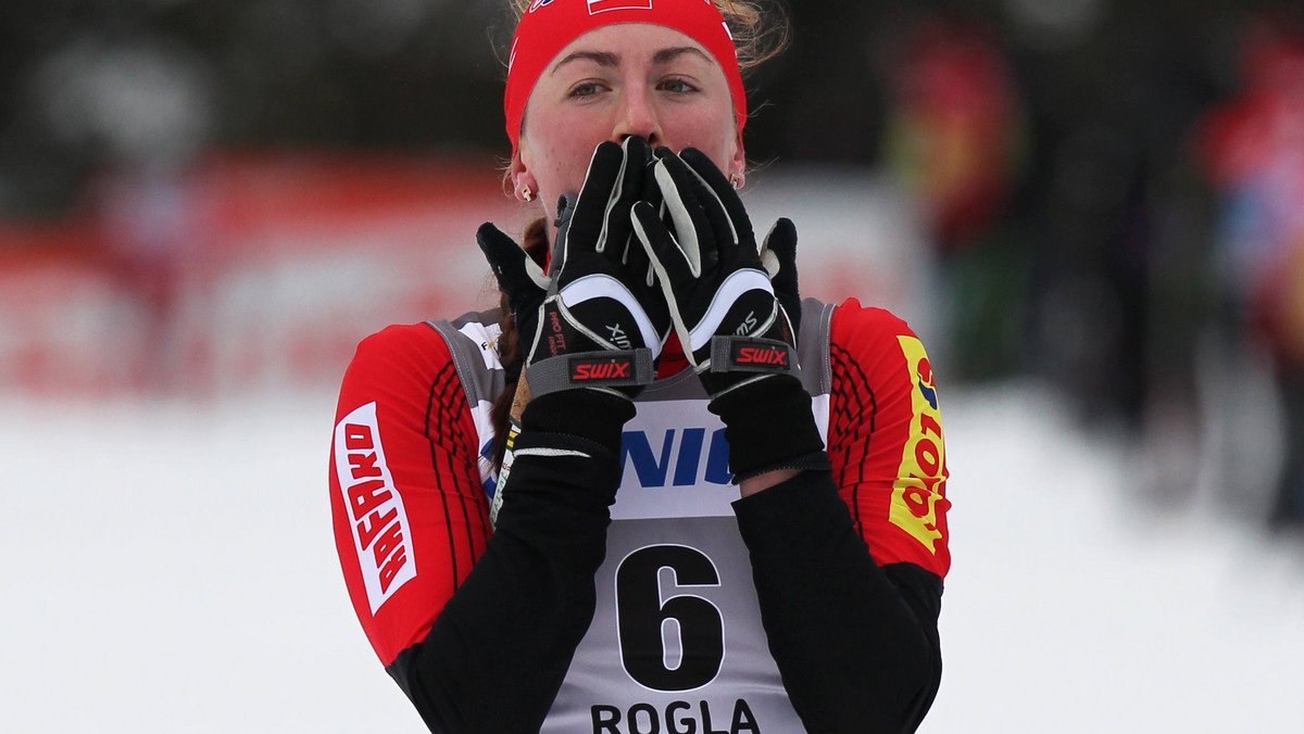 Narciarka biegowa Justyna Kowalczyk wygrała plebiscyt krakowskiego "Dziennika Polskiego" Asy Małopolski. Zawodniczki nie było na wtorkowym ogłoszeniu wyników, gdyż przygotowuje się do Tour de Ski. W jej imieniu wyróżnienie odebrali rodzice.