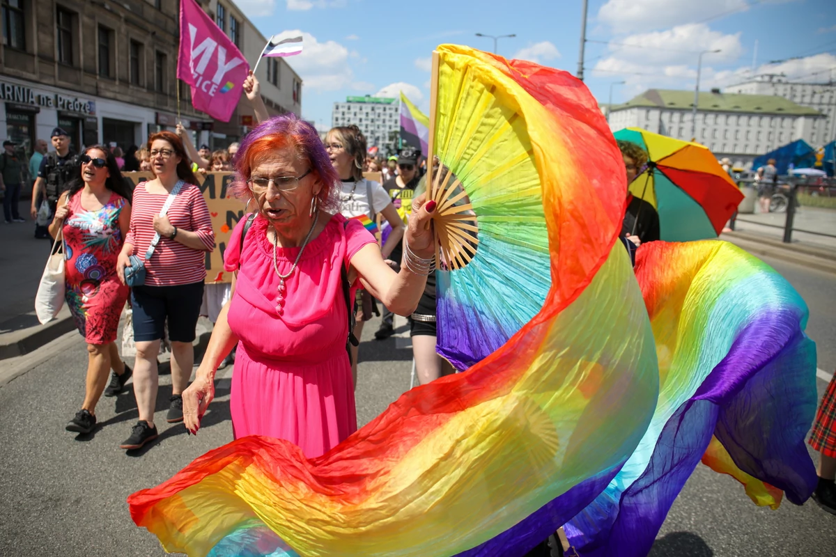  Parada Równości w Warszawie. Uczestnicy żądali uznania trzeciej i kolejnych płci