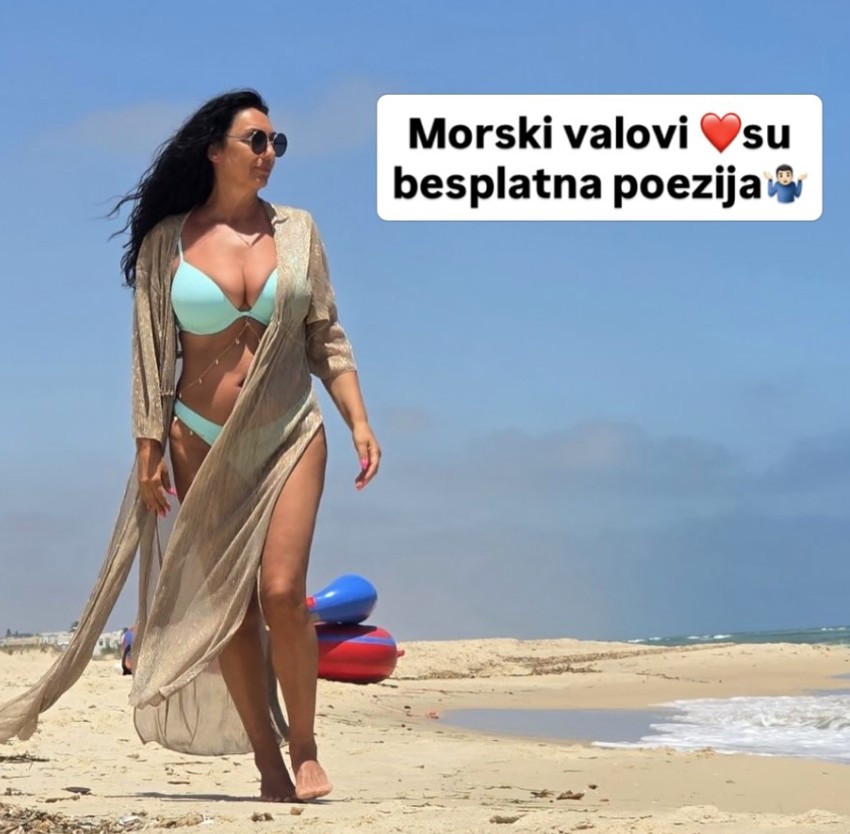 Nela Bijanić u kupaćem
