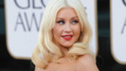 Kínos! Christina Aguilera eltévesztette a himnuszt