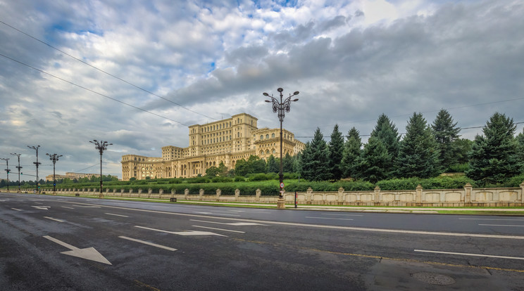 A román parlament épülete Bukarestben / Fotó: Northfoto