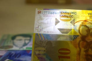 Prawdziwy krach na walutach dopiero się zaczyna: frank dojdzie do 4 zł