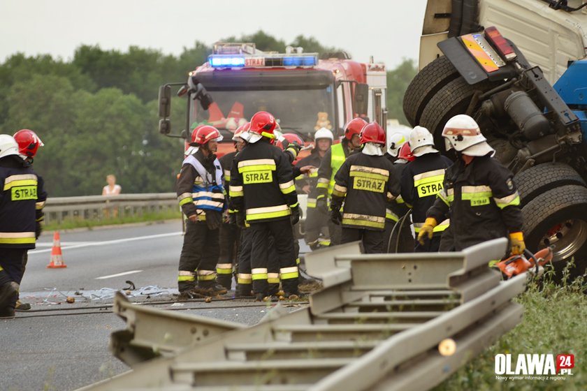 Koszmarny karambol na autostradzie A4 pod Oławą