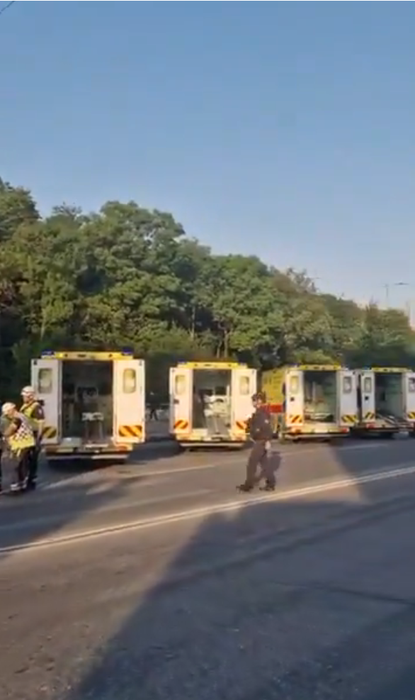 Na mieste zrážky vlakov zasahovali všetky záchranné zložky.