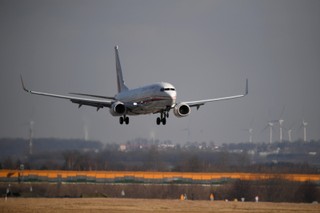 Awaryjne lądowanie i zmiana samolotu na rezerwowy. Andrzej Duda już na lotnisku w Rzeszowie