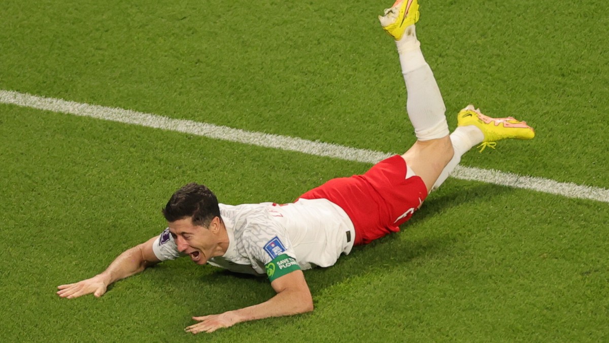 Robert Lewandowski podczas meczu z Arabią Saudyjską