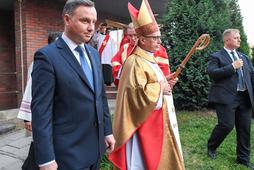 Andrzej Duda i biskup włocławski Wiesław Mering 