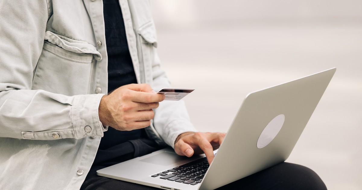 Újabb online csalás terjed: lassan már a saját ismerőseinkben sem bízhatunk meg
