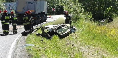 Poważny wypadek pod Oświęcimiem. Auto rozpadło się na kawałki