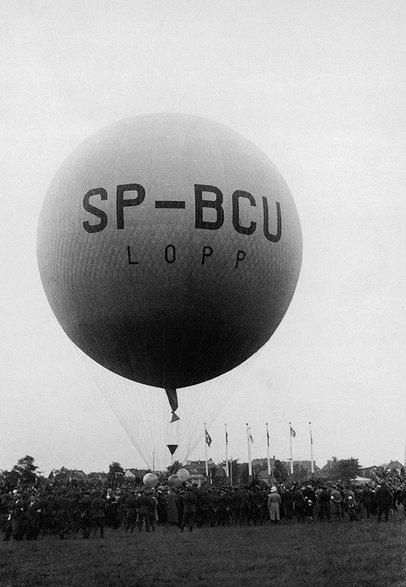 Warszawa, 30 sierpnia 1936. Balon „LOPP” podczas startu.