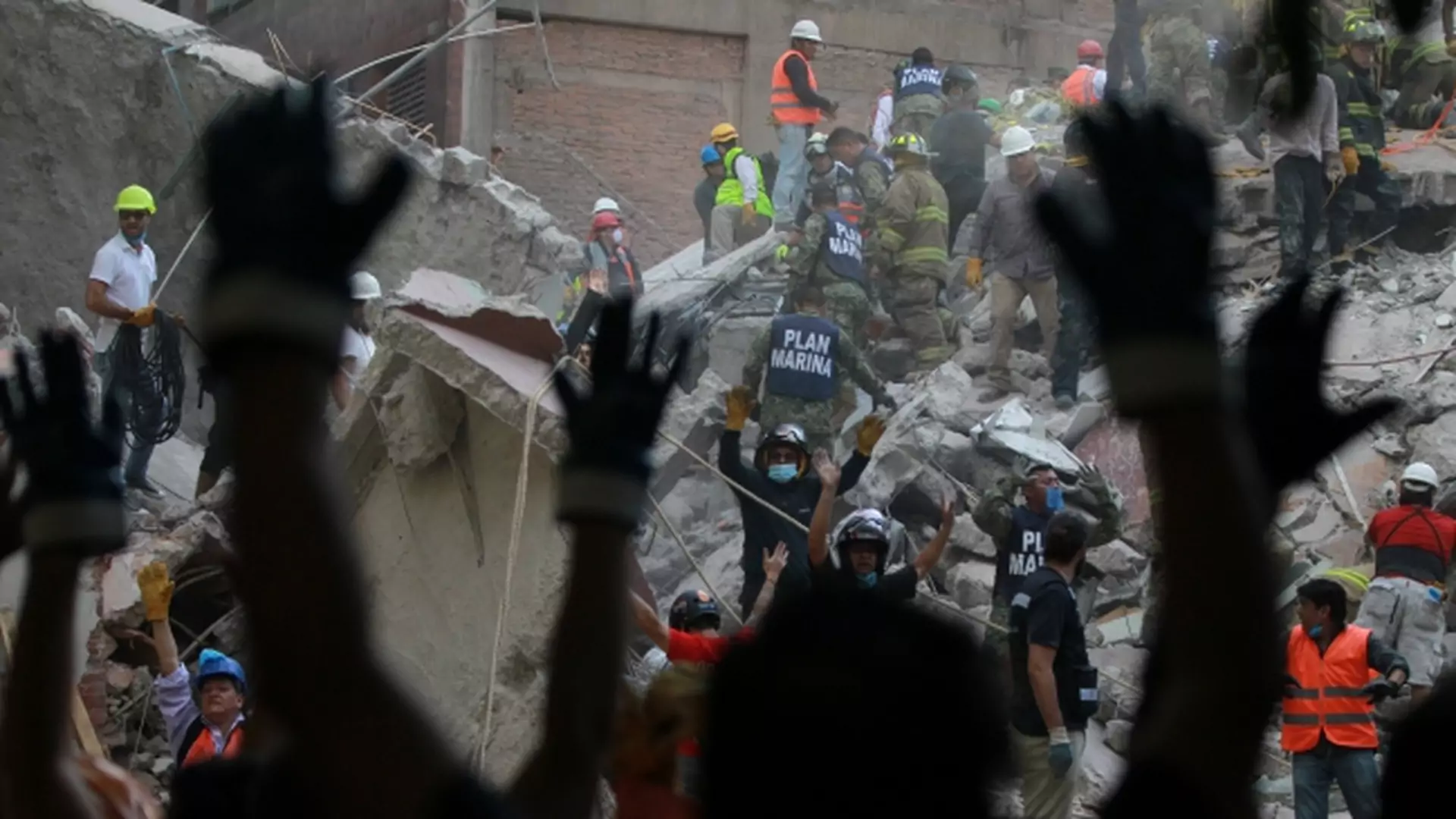 Takiego kataklizmu Meksyk nie doświadczył od 32 lat. Już ponad 150 ofiar trzęsienia ziemi