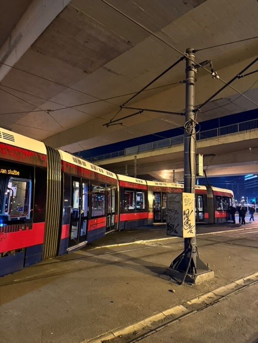 Tramvaj izleteo sa šina na Novom Beogradu